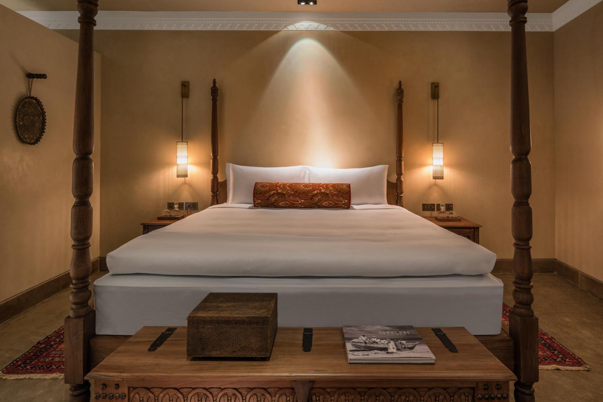 Hotel The Chedi Al Bait, Charjah Extérieur photo A bedroom at the Taj Mahal Palace