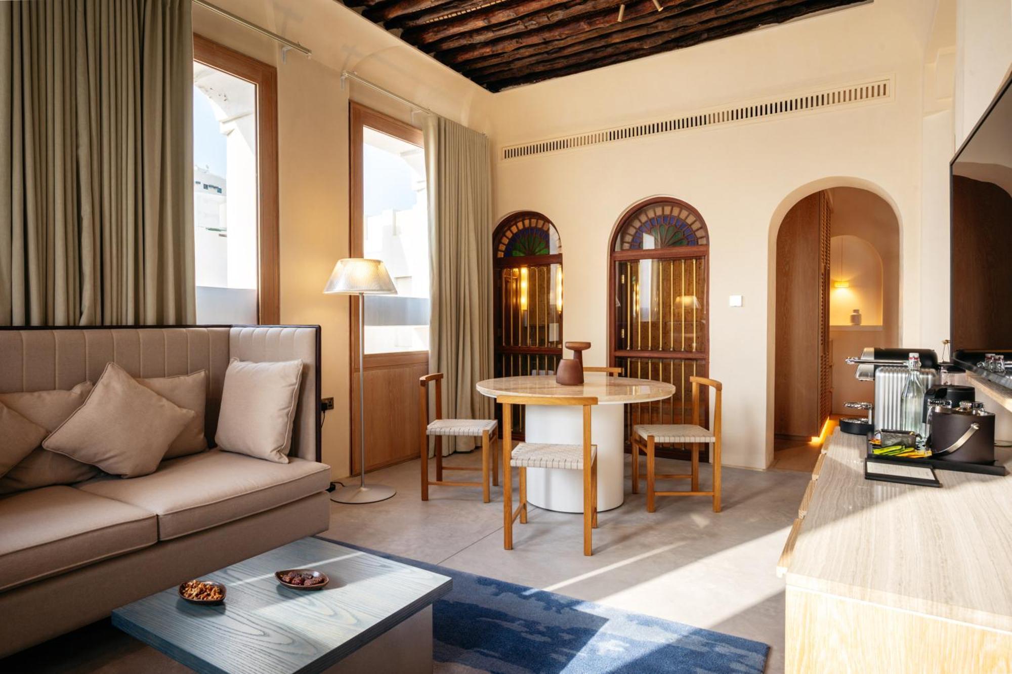 Hotel The Chedi Al Bait, Charjah Extérieur photo Suite at the hotel